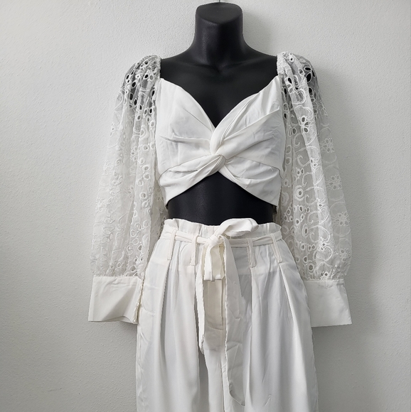 New!!! Set - Picture 3 of 3